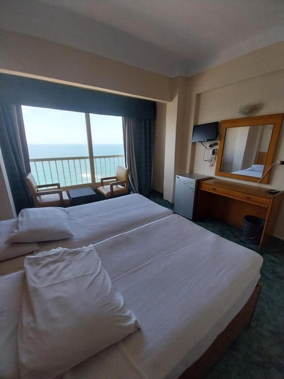 Cleopatra Hotel Alexandria - Families Only Exterior photo